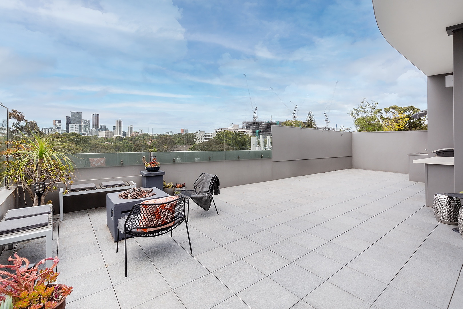 Apartment Leased Willoughby